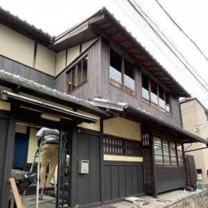 Exterior of the new SASHIKO.LAB atelier, a renovated 120-year-old machiya in Kyoto, Japan.